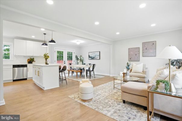 Dining room, Interior, Kitchen, Living room, Pendant Lights, Recessed Lighting, Stainless Steel Appliances, Wood Texture Flooring