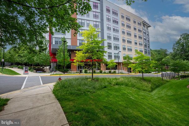 Exterior, Facade, Condo Building