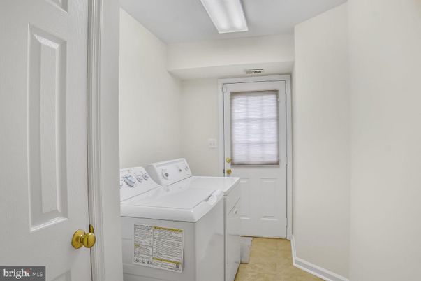 Interior, Washer