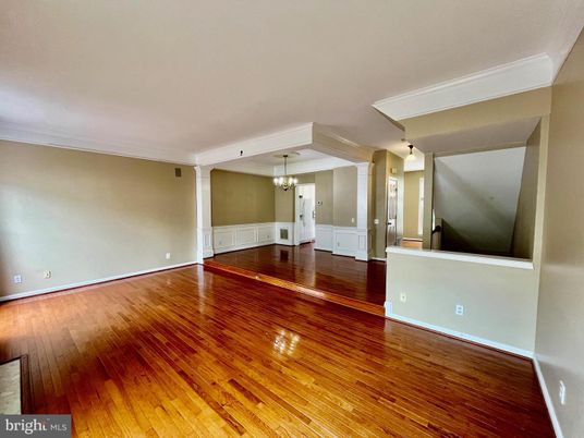 Chandelier, Empty room, Interior, Wood Texture Flooring