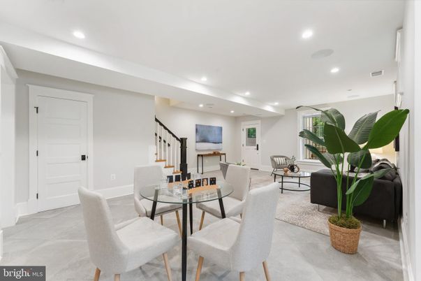 Dining room, Interior, Living room, Recessed Lighting