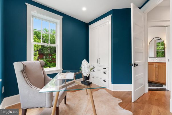 Home Office, Interior, Recessed Lighting, Wood Texture Flooring