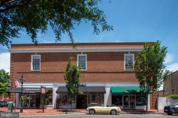 Exterior, Facade, Condo Building
