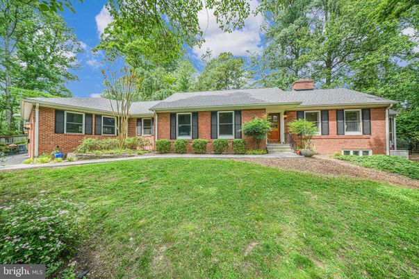 Exterior, Facade, Brick Facade, Ranch