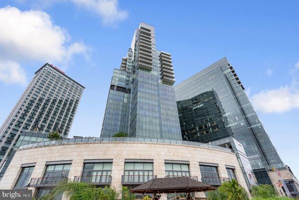 Exterior, Facade, Highrise