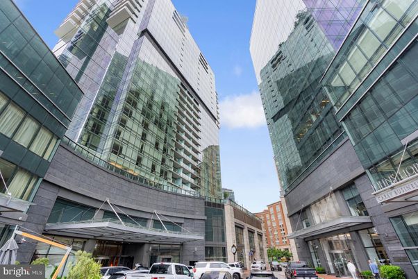 Exterior, Facade, Highrise