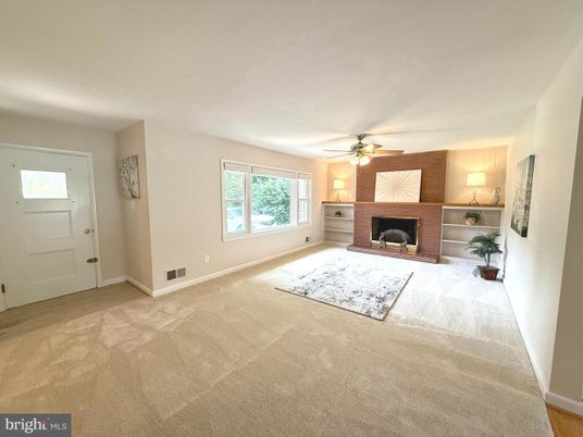Empty room, Fireplace, Interior