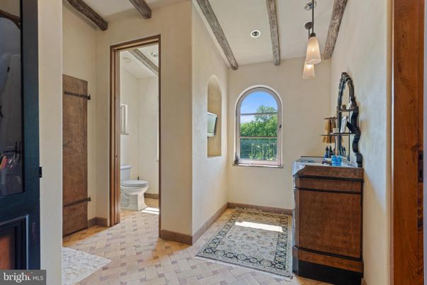 Bathroom, Interior, Pendant Lights, Recessed Lighting, Wooden Beams