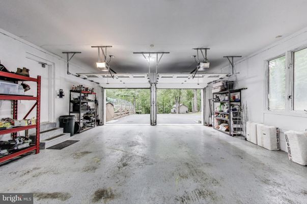 Garage, Interior