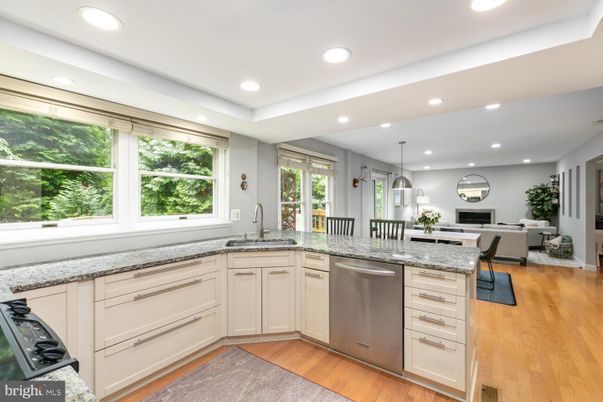 Dining room, Interior, Kitchen, Living room, Pendant Lights, Recessed Lighting, Stainless Steel Appliances, Wood Texture Flooring