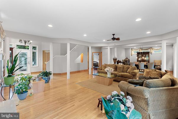 Dining room, Interior, Living room, Recessed Lighting, Wood Texture Flooring