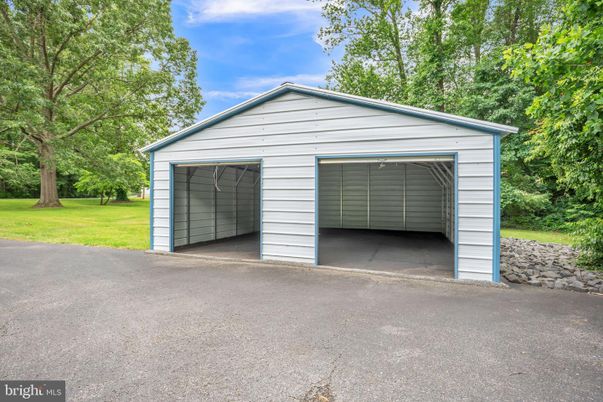 Detached Garage, Exterior