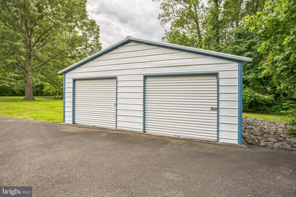 Detached Garage, Exterior