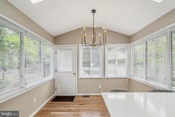 Interior, Pendant Lights, Wood Texture Flooring