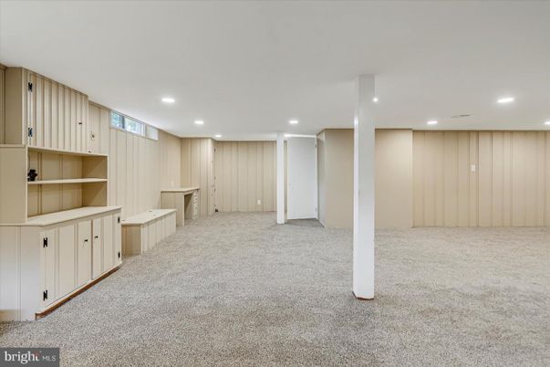 Empty room, Interior, Recessed Lighting