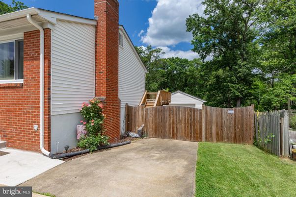 Backyard, Exterior