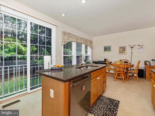 Dining room, Interior, Kitchen, Recessed Lighting