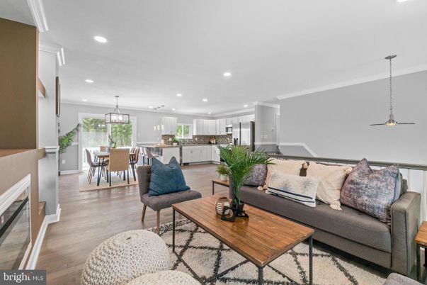 Dining room, Interior, Kitchen, Living room, Pendant Lights, Recessed Lighting, Wood Texture Flooring