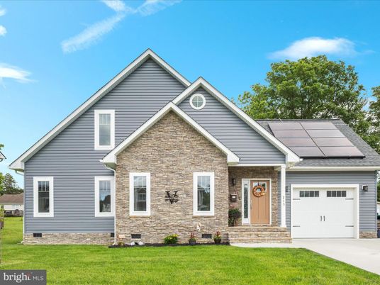 Attached, Exterior, Facade, Brick Facade, Solar Panels, Brick Traditional