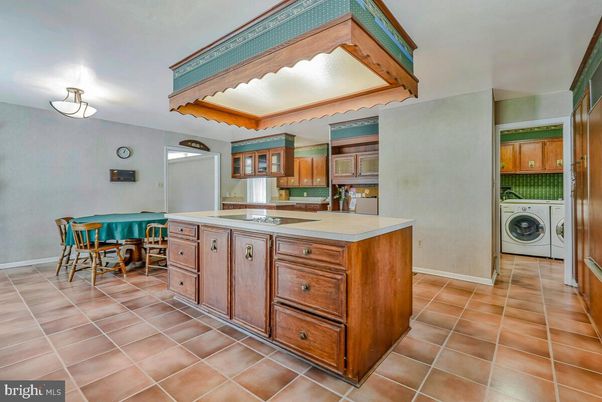 Dining room, Interior, Kitchen, Utility Closets, Washer