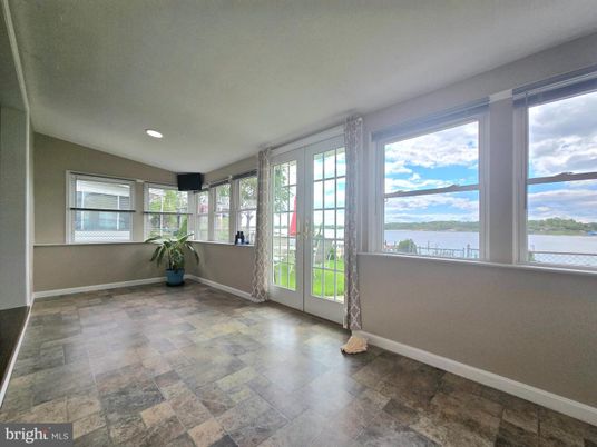 Interior, Recessed Lighting, Water