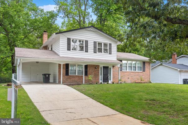 Exterior, Facade, Brick Facade, Split Level