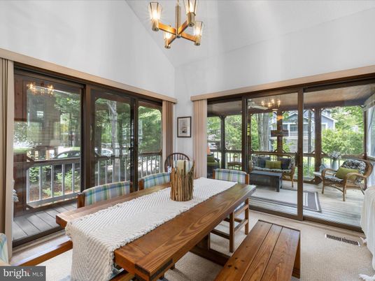 Chandelier, Dining room, Interior