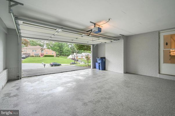 Garage, Interior, Stone Walls