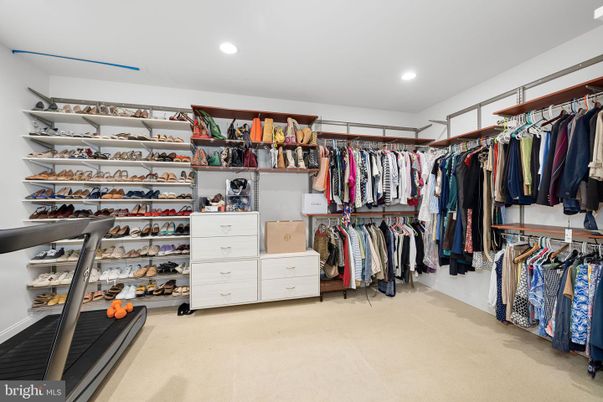 Interior, Recessed Lighting, Walk-in Closets