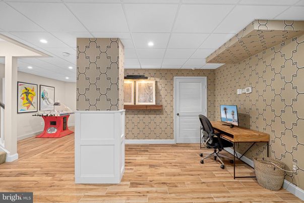 Home Office, Interior, Recessed Lighting, Wood Texture Flooring