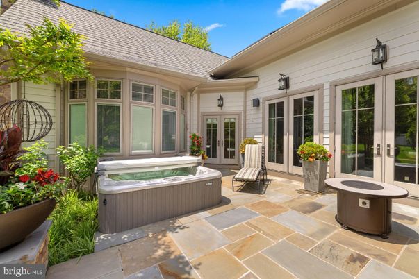 Exterior, Hot Tub