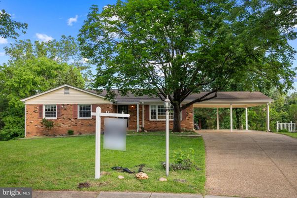 Backyard, Exterior, Facade, Brick Facade, Ranch