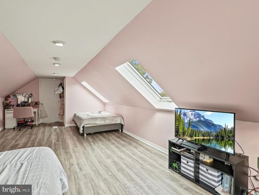 Bedroom, Home Office, Interior, Recessed Lighting, Wood Texture Flooring