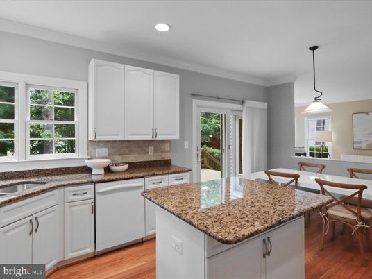 Dining room, Interior, Kitchen, Pendant Lights, Recessed Lighting, Wood Texture Flooring