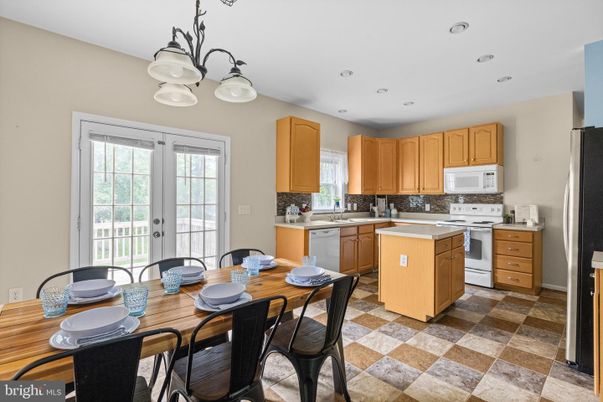 Dining room, Interior, Kitchen, Recessed Lighting