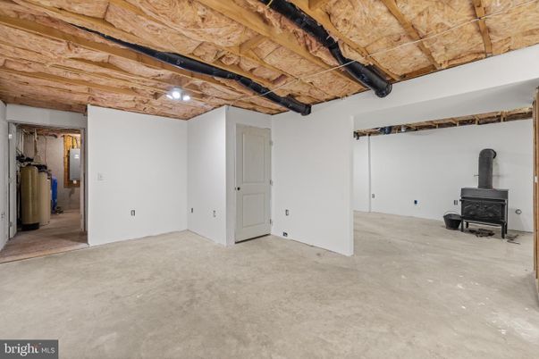Empty room, Fireplace, Interior, Wooden Beams