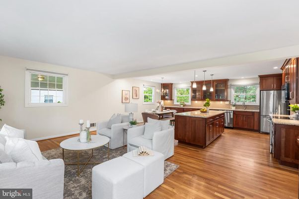 Dining room, Interior, Kitchen, Living room, Pendant Lights, Recessed Lighting, Stainless Steel Appliances, Wood Texture Flooring