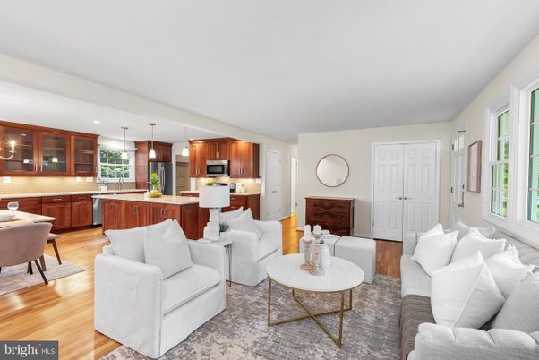 Dining room, Interior, Kitchen, Living room, Pendant Lights, Recessed Lighting, Stainless Steel Appliances, Wood Texture Flooring