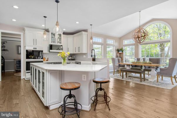 Dining room, Interior, Kitchen, Pendant Lights, Recessed Lighting, Wood Texture Flooring