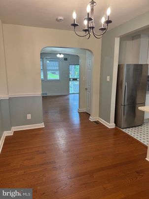 Chandelier, Interior, Kitchen, Wood Texture Flooring