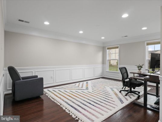 Home Office, Interior, Recessed Lighting, Wood Texture Flooring