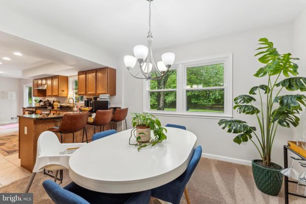 Chandelier, Dining room, Interior, Kitchen, Pendant Lights, Recessed Lighting