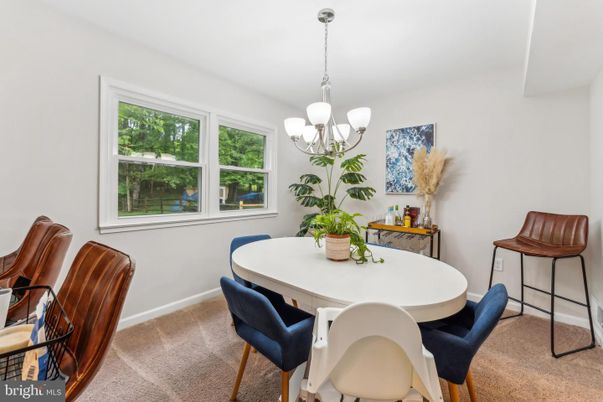 Chandelier, Dining room, Interior