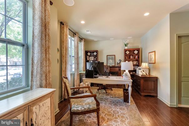 Home Office, Interior, Recessed Lighting, Wood Texture Flooring