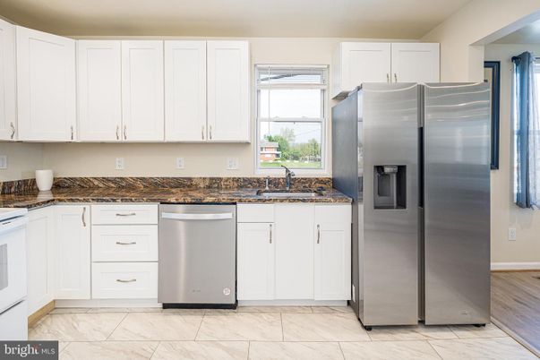 Interior, Kitchen, Marble, Stainless Steel Appliances