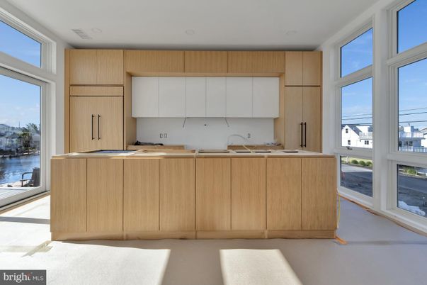 Interior, Kitchen, Recessed Lighting, Water