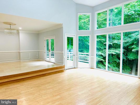 Chandelier, Empty room, Interior, Recessed Lighting, Wood Texture Flooring