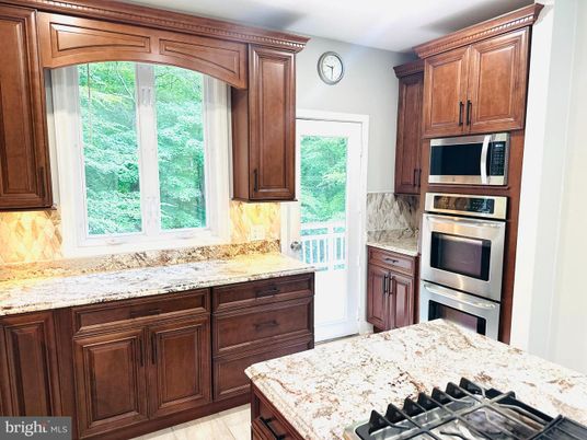 Interior, Kitchen, Stainless Steel Appliances