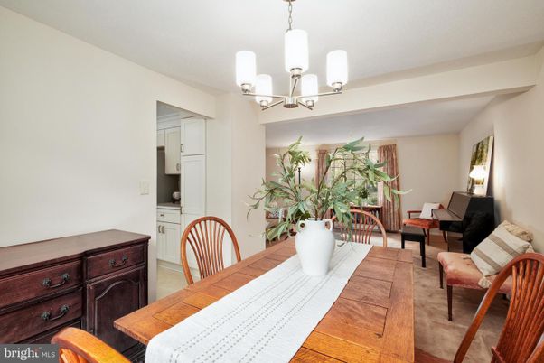 Chandelier, Dining room, Interior