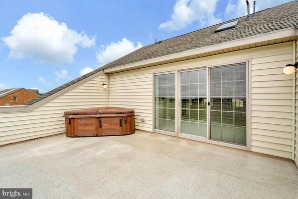 Exterior, Hot Tub